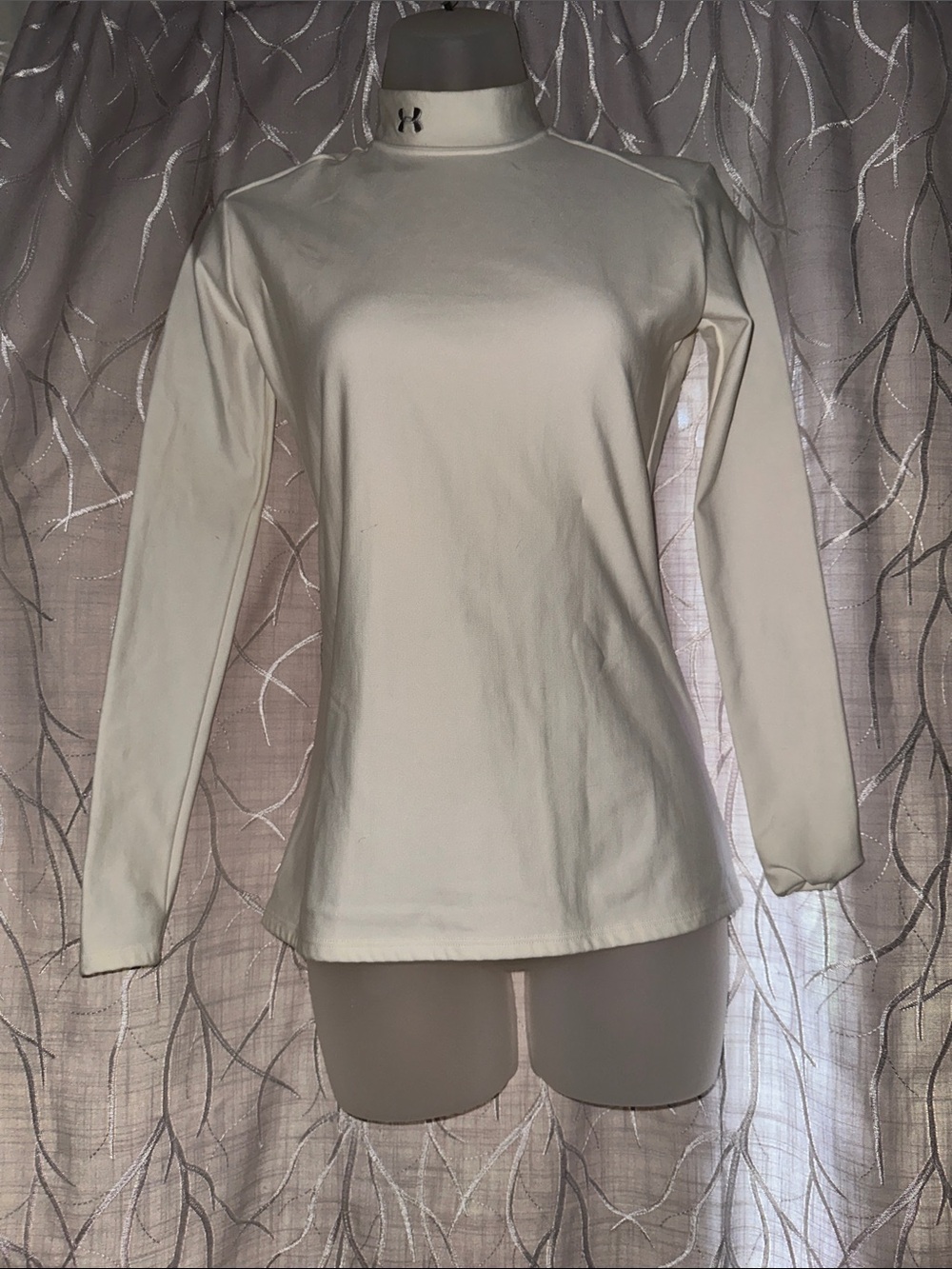 Under Armour ColdGear Cream High-Neck Long Sleeve Top Sz Large compression